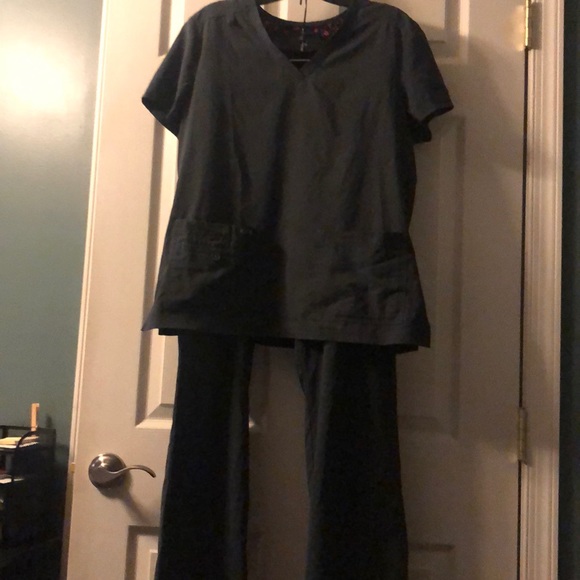 Charcoal Scrub Set